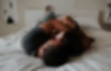 Paksa Seorang Pria Berhubungan Badan Sepanjang Malam, Janda Muda ini Ternyata Sudah Siapkan Alat Khusus dan Kamar Misterius hingga Lakukan Hal Tak Disangka-sangka   