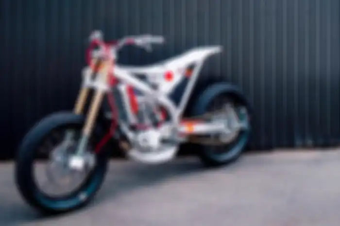 Honda CRF450 custom ultimate street tracker dari Marcus Moto Design