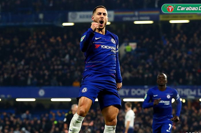 Penyerang Chelsea, Eden Hazard, merayakan gol yang dicetak ke gawang Tottenham Hotspur dalam laga ke