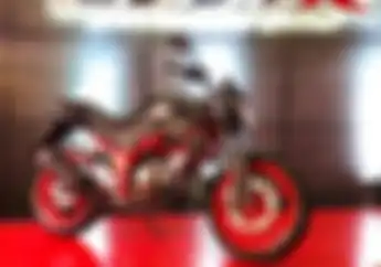 Bukan Cuma Tampilan Baru, New Honda CB150R StreetFire Diklaim Lebih Irit, Kok Bisa?