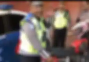 Pemilik Tertunduk Lesu, Video Yamaha RX King Disita Polisi Saat Razia, Salahnya Banyak Banget
