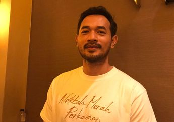 Totalitas! Oka Antara Lakukan Adegan Ini Berulang Kali di Noktah Merah Perkawinan Hingga Pelipisnya Bengkak