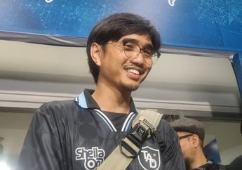 Definisi Membumi, Intip Momen Duta Sheila On 7 Ajak Keluarganya Jajan di Restoran, Gayanya Super Sederhana!