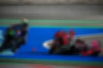Instan karma Aleix Espargaro crash di tikungan 6 di hadapan Franco Morbidelli di Sprint Race MotoGP Qatar 2023