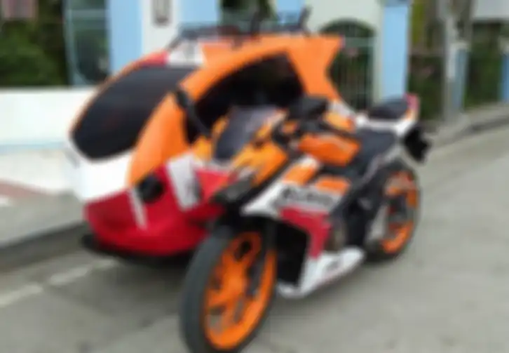 Kokoh dan dilengkapi dengan perlengkapan safety seperti lampu dan sein