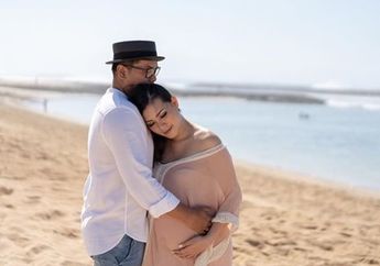 Anak Pertama Sammy Simorangkir Telah Lahir, Intip yuk Wajah Mungil Buah Hatinya!