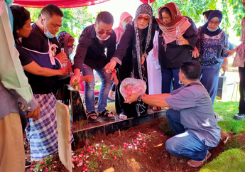 Tak Ada Firasat Akan Ditinggal Sang Ayah untuk Selamanya, Rheina Ipeh Sebut Optimisnya Terlalu Tinggi