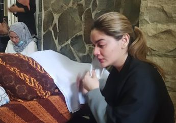 Ayah Hilda Vitria Meninggal Dunia, Rekan-rekan Mantan Billy Syahputra Minta&nbsp;Sang Aktris untuk Kuat
