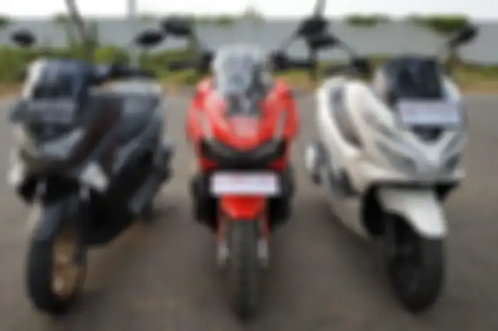 Ilustrasi komparasi Yamaha NMAX, Honda ADV150 dan PCX