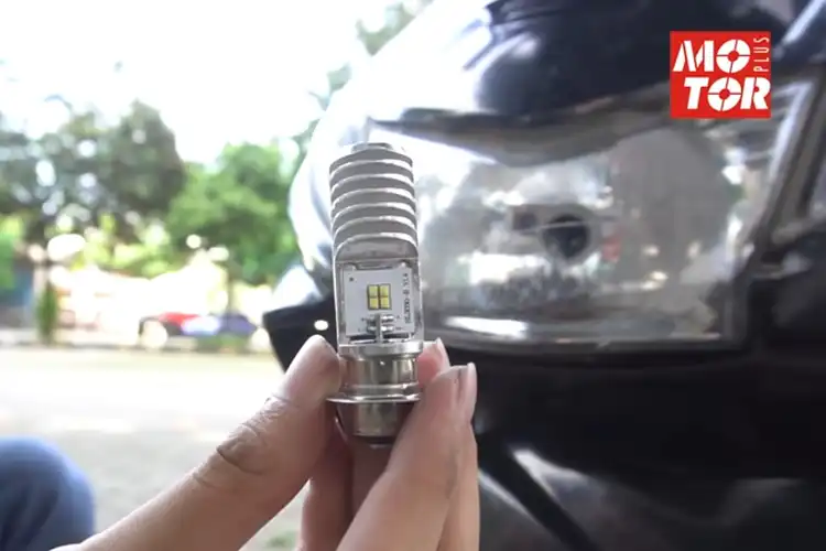 Banyak yang Tanya, Kenapa Lampu LED Enggak Awet Dipasang di Motor Kelistrikan AC?