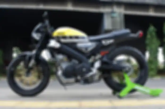 Yamaha XSR 155 hasil FATMOTORSPORT