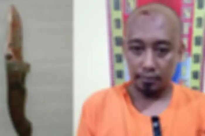 Tersangka pembunuh M Zaki ternyata debt collector, dan barang bukti pisau diamankan polisi.