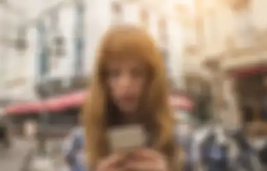 Jangan Dianggap Remeh, Ini 4 Dampak Negatif Stalking Berlebihan. Stop Mulai Sekarang!