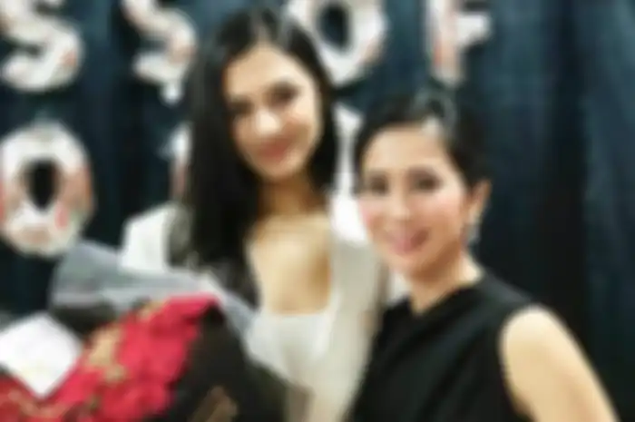 Melihat Lebih Dekat Cantiknya Anak Tiri Bunga Zainal, Kareena Kaur yang Juga Putri Konglomerat Asal India