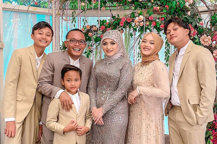Pernikahan Nathalie Holscher dan Sule dihadiri oleh anak-anak sang komedian