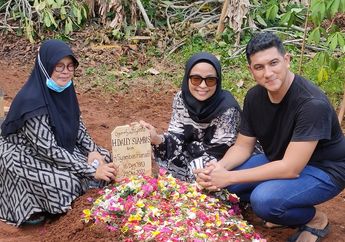 Teteskan Air Mata, Ini Momen Tantri Syalindri yang Bikin Dirinya Bangga dengan Mendiang Ayahnya: Beliau Ingin Berikan yang Terbaik!