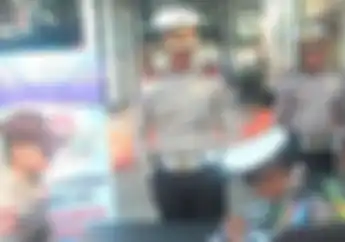 Gak Pandang Bulu! Dua Polisi Tetap Ditilang Gara-gara Masa Berlaku SIM Kadaluwarsa