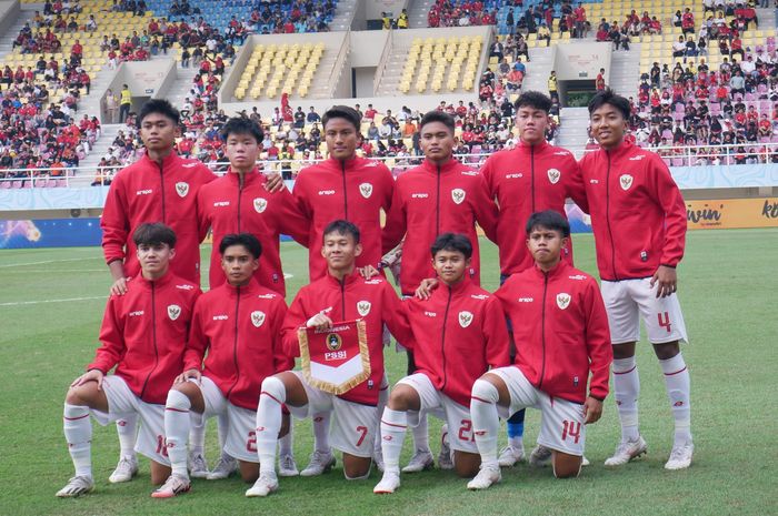 Skuad Timnas U-16 Indonesia saat melakoni laga perebutan tempat ketiga ASEAN Cup U-16 2024 melawan Timnas U-16 Vietnam di Stadion Manahan, Surakarta, Rabu (3/7/2024).