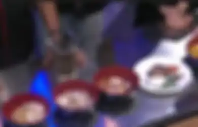 Auto Bikin Tak Nafsu Makan! Paranormal Ini Bongkar Ciri-ciri Makanan yang Pakai Jin Penglaris dan Cara Mengatasinya, Ada yang Dicelup Celana Dalam hingga Kaki Berkoreng