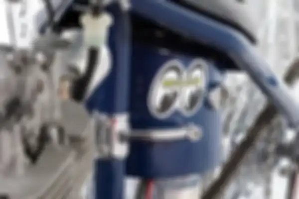 Ini tempat sembunyinya kabel-kabel, CDI, dan kiprok sehingga motor tetap bersih