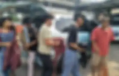 Aneh tapi Nyata, Tawuran Remaja Bawa-Bawa Buaya 1 Meter, Apa Maksudnya?