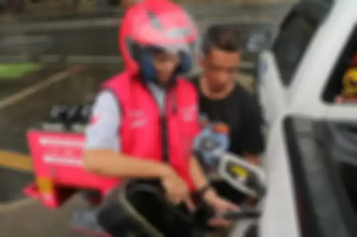 Mudik habis bensin, jangan khawatir Pertamina siagakan armada motor BBM di Jalur Pantura Kudus.
