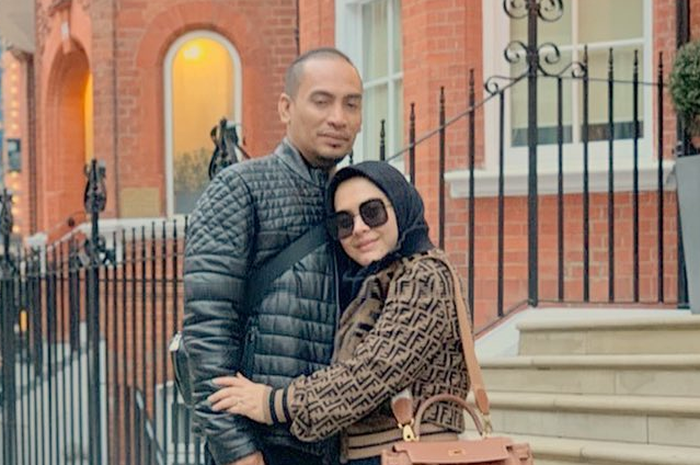 Tak kalah tajir dari Reino Barack, terungkap sosok suami Aisyahrani yang sebenarnya