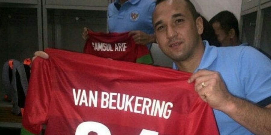 Masih Ingat Jhon van Beukering? Eks Pemain Naturalisasi Timnas Indonesia Kini Jadi Pelatih di Pulau Eksotis