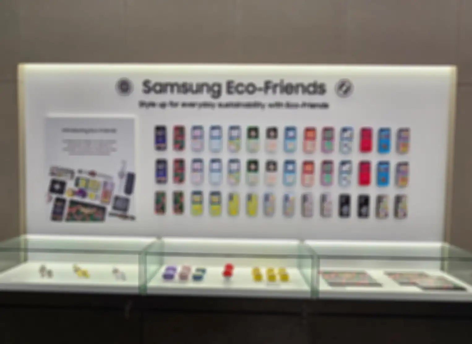 Aksesoris Samsung yang ada di SLBS Studio Lotte Shopping Avenue Jakarta
