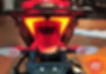 Kenapa Lampu Rem Pakai Warna Merah? Sedunia Pakai Warna yang Sama Lho