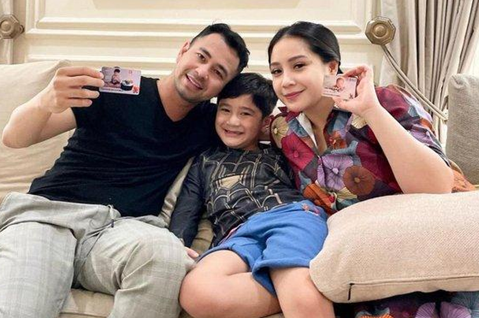 Raffi Ahmad, Rafathar, Nagita Slavina.