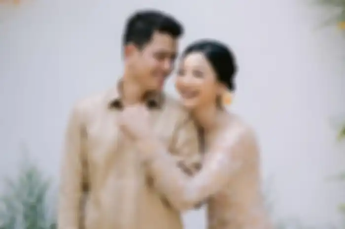 Momen lamaran Glenca Chysara dan Rendi Jhon yang digelar outdoor.