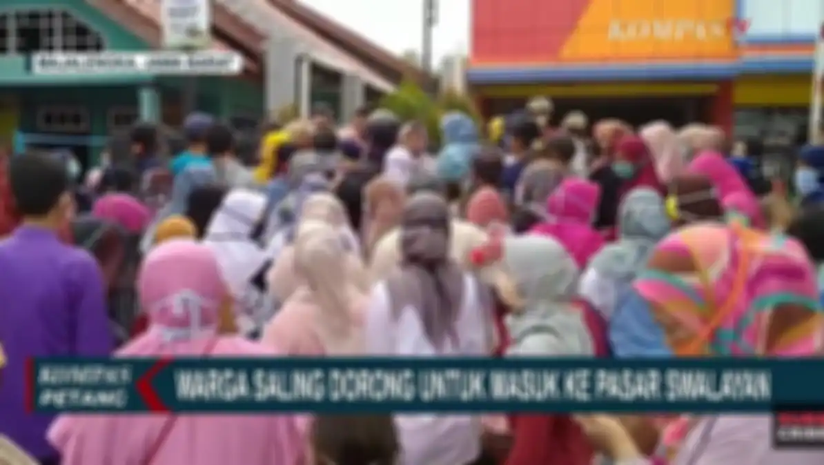 Ilustrasi - Ratusan warga di Majalengka justru berdesakan masuk ke pasar swalayan.