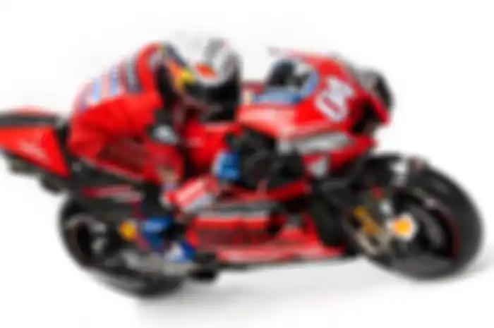 Andrea Dovizioso pamer helm baru dan Ducati Desmosedici GP20
