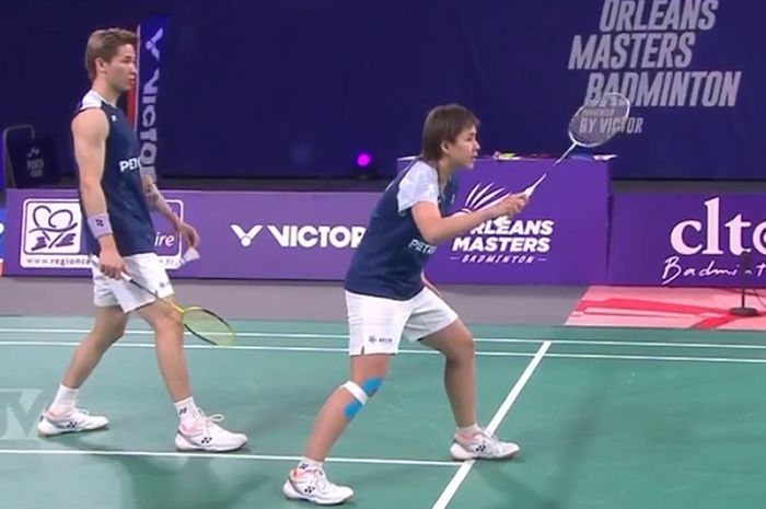 Ganda campuran Malaysia, Chen Tang Jie/Toh Ee Wei tampil pada final Orleans Masters 2023 di Palais des Sports, Orleans, Prancis, Minggu (9/4/2023)