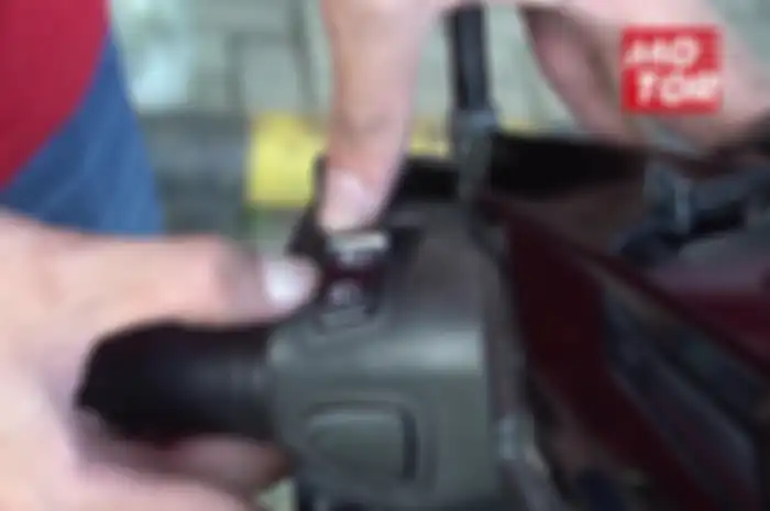 Video Cara Pasang Saklar Pass Beam di Motor Matic