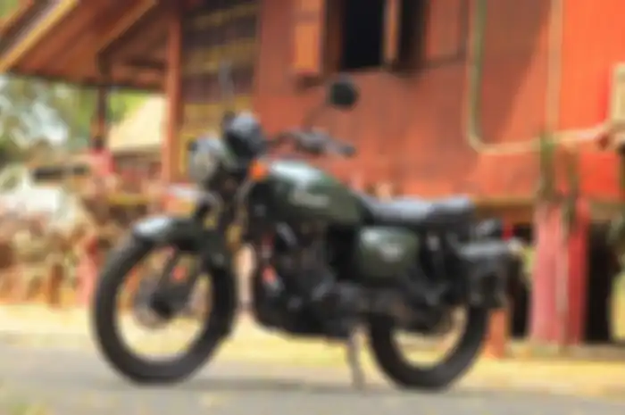 Kawasaki W175 modif bergaya Royal Enfield