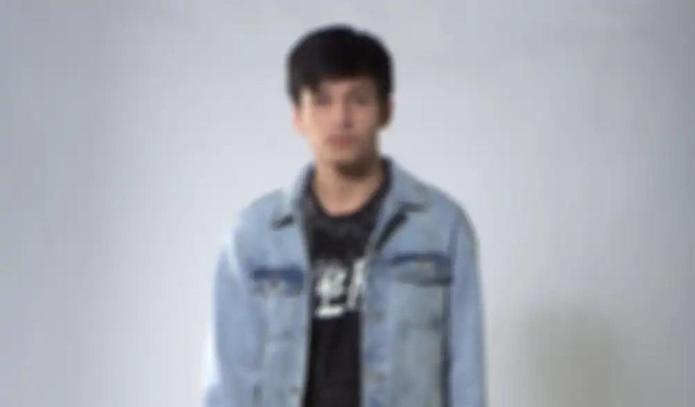 Jefri Nichol saat pemotretan eksklusif di studio HAI.