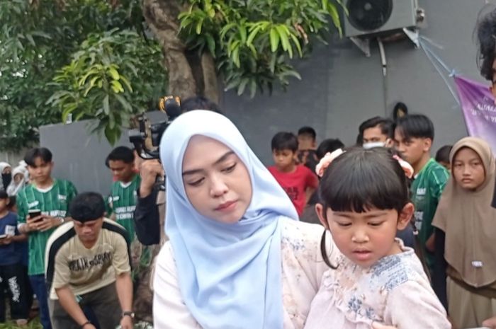 Ria Ricis saat ditemui di kawasan Bintaro, Tangerang Selatan, Jumat (6/6/2025).