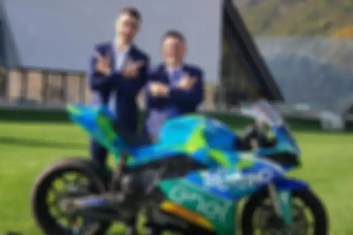 Matteo Ferrari (kiri) dan Fausto Gresini