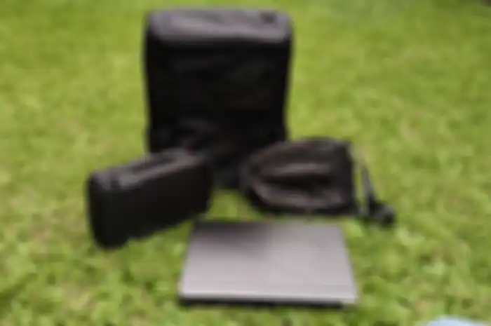 ASUS ROG memiliki beberapa produk tas yang menarik di pasaran, ROG Archer Carry Bag BC1004, ROG Gaming Backpack BP1800, dan ROG Archer Tech Pouch BC1003