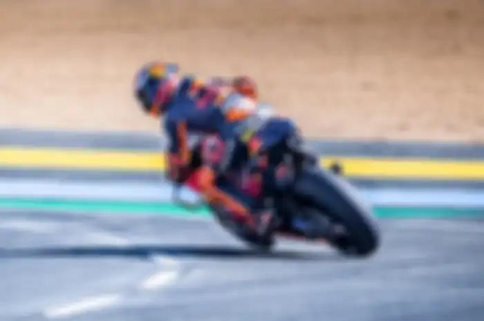 Pol Espargaro pakai motor MotoGP KTM RC16 sasis karbon berhasil otomatis lolos ke kualifikasi 2 (Q2) MotoGP Prancis