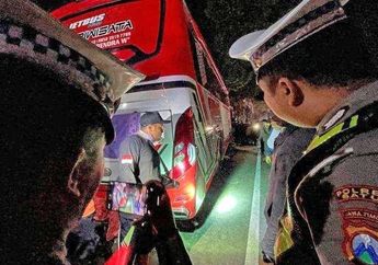 Nyesek, Bayi 20 Bulan dan Ibunya Tewas Seketika Ditabrak Bus Pariwisata di Kota Batu, Ayah Histeris