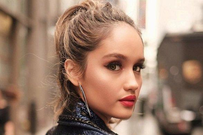 Punya Seabreg Penggemar di Tanah Air, 4 Selebritis Ini Pilih Lepas Kewarganegaraan Indonesia, Kenapa?