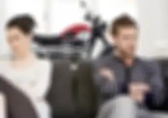 Hasil Riset.. Sering Riding Bareng Pasangan Bisa Bikin Hubungan Tambah Mesra, Enggak percaya?