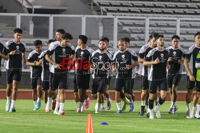 Skuat timnas Indonesia (skuad timnas Indonesia) sedang mengikuti latihan di Stadion Madya, Senayan, Jakarta, Minggu (8/9/2024) malam.