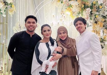 Hadir ke Syukuran Rumah Baru Thoriq Halilintar, Krisdayanti Bikin Salfok Saat Kenakan Kaftan Kembar Bareng Amora!