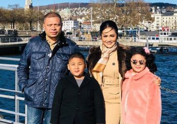 Tinggalkan Amora dan Kellen Demi Pekerjaannya Sebagai Anggota DPR RI Bergaji Rp 66 Juta, Krisdayanti Kepergok Naik Pesawat First Class Berbalut Kemewahan saat Lakukan Perjalanan Dinas