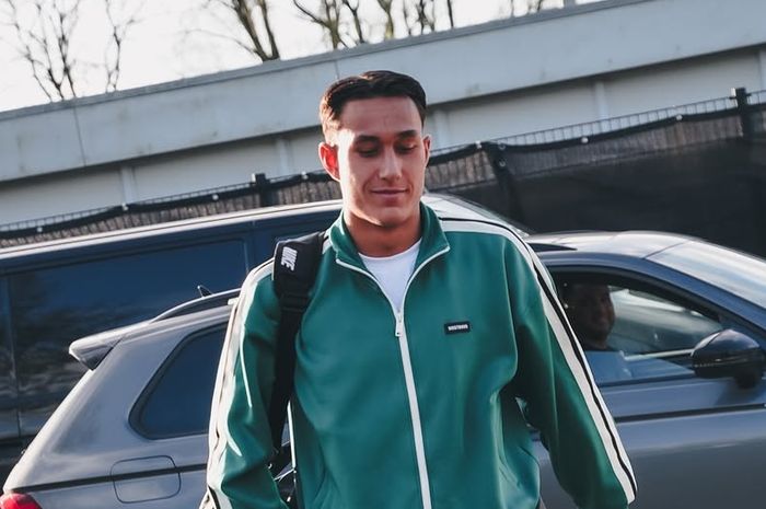 Miliano Jonathans pemain keturunan Indonesia sudah  bergabung latihan di FC Utrecht
