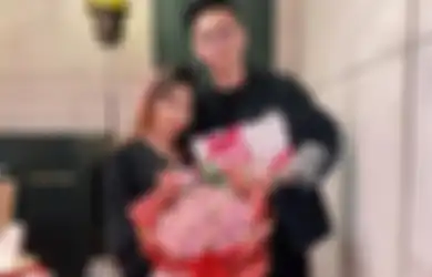 'Seminggu Full Nangis', Susyen Regina Curhat Pilu Saat Indra Kenz Mendadak Berubah dan Minta Putus Meski Sudah Beri Cincin Rp 44 Juta, Kepincut Vanessa Khong?